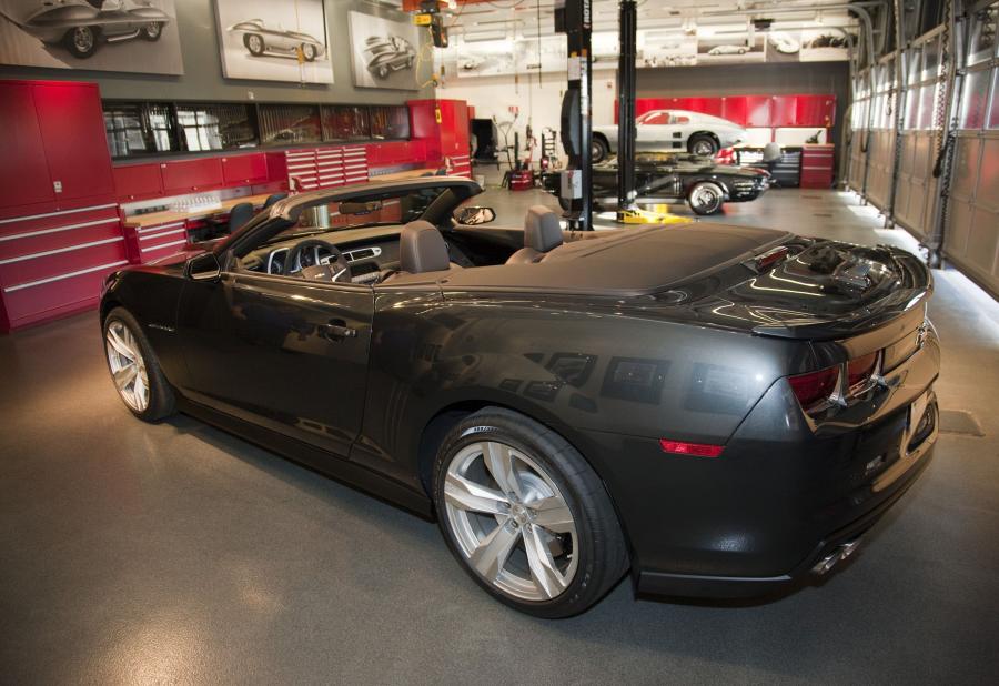  Chevrolet Camaro ZL1 Convertible 2013 года  (фото 2 из 26)